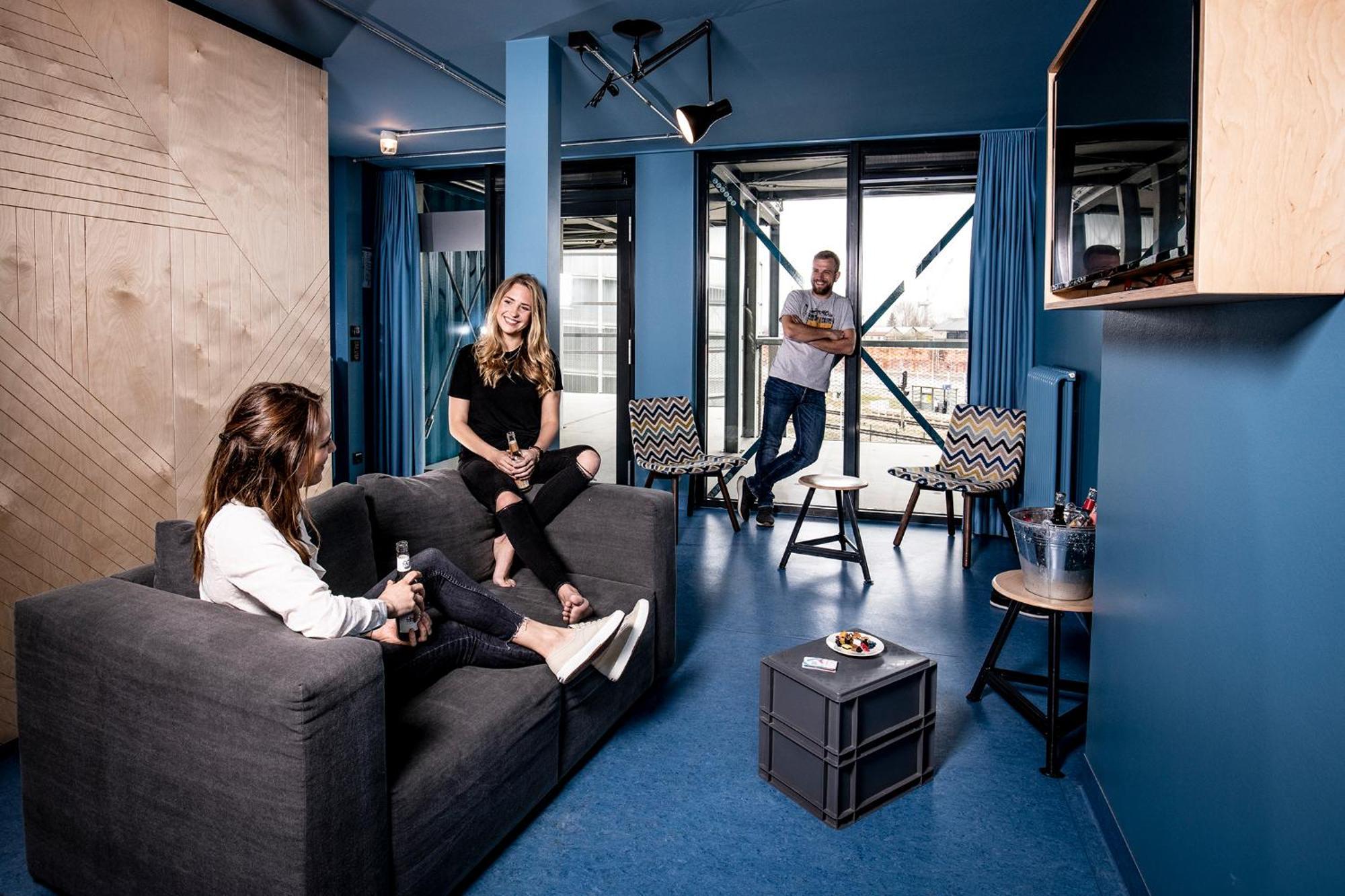 Dock Inn Hostel Warnemuende Росток Екстериор снимка