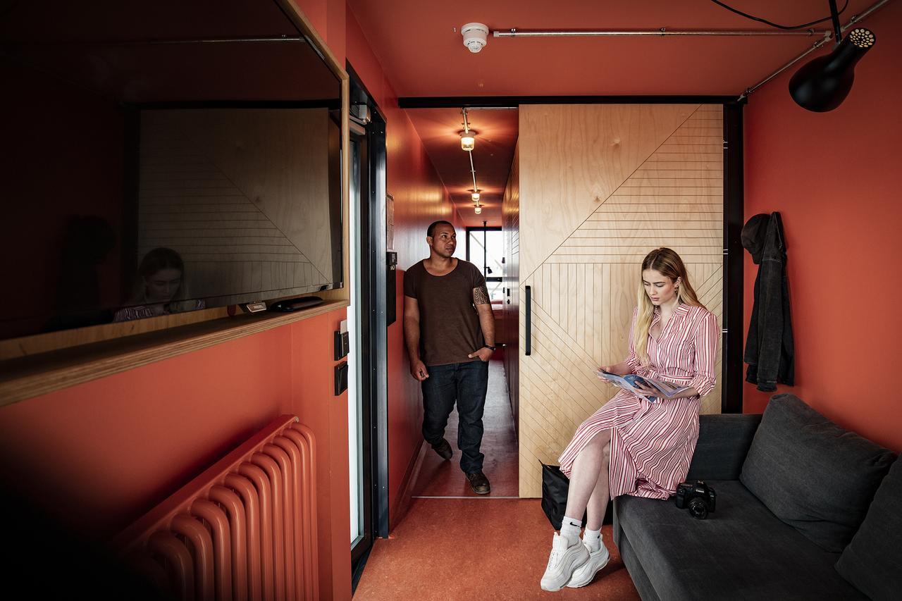 Dock Inn Hostel Warnemuende Росток Екстериор снимка