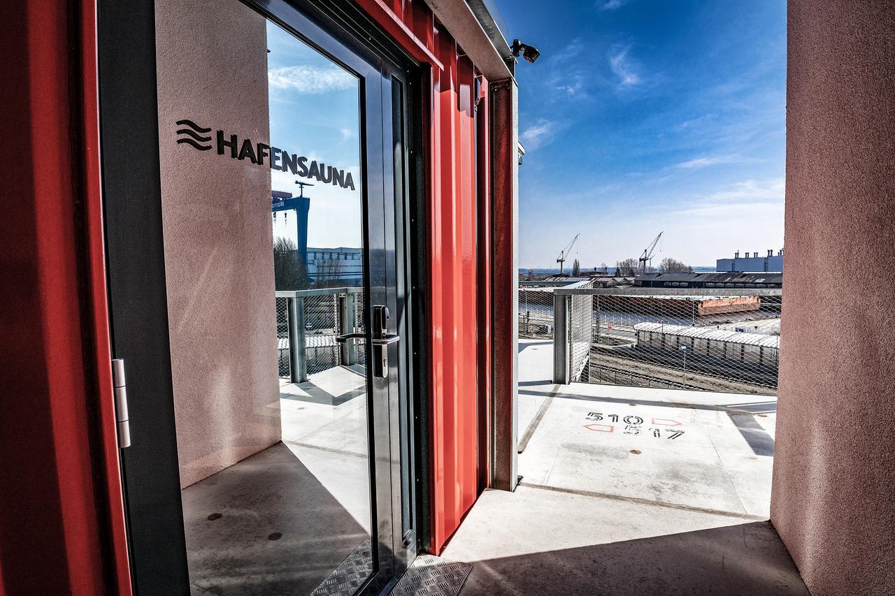 Dock Inn Hostel Warnemuende Росток Екстериор снимка