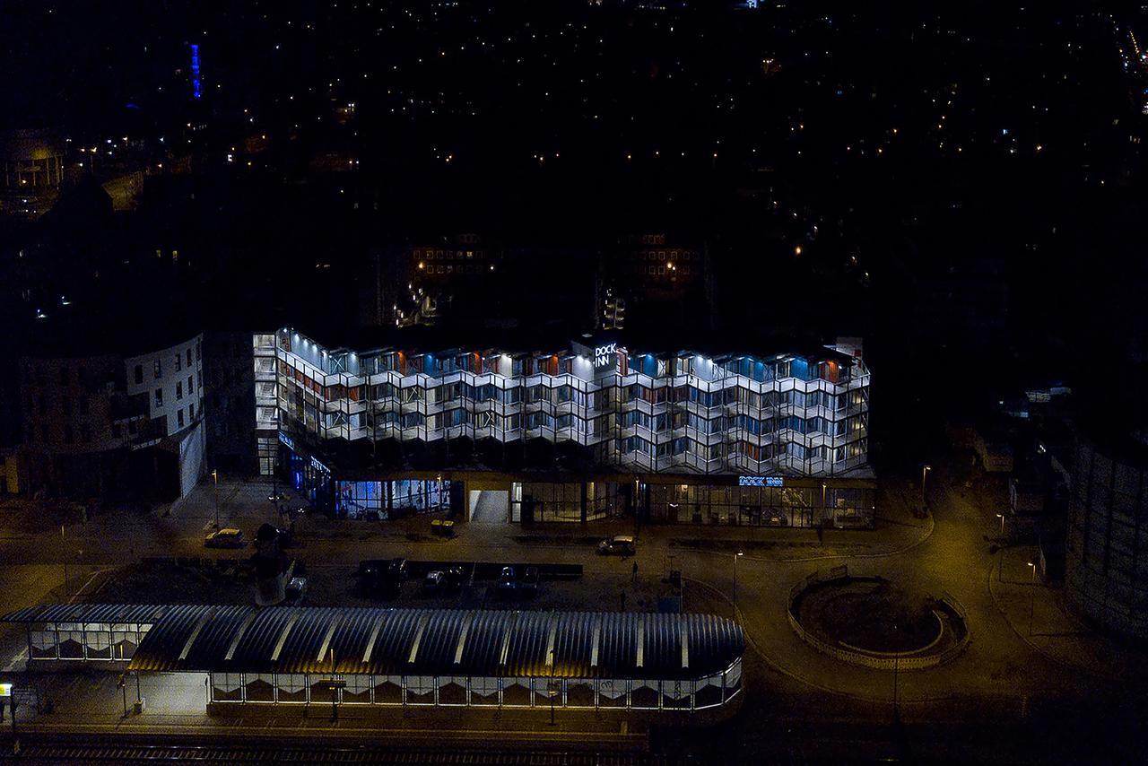 Dock Inn Hostel Warnemuende Росток Екстериор снимка